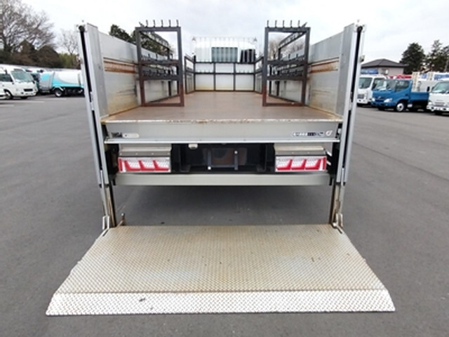 いすゞギガアルミブロック大型（10t）[写真06]