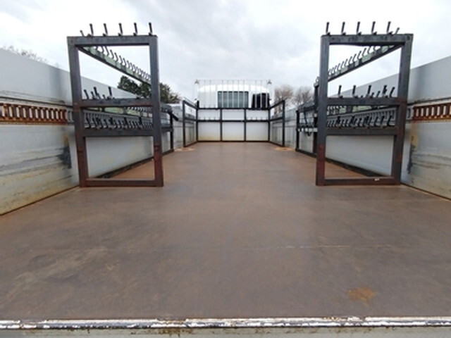 いすゞギガアルミブロック大型（10t）[写真08]