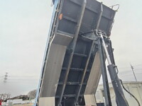 UDトラックスクオンダンプ大型（10t）[写真11]