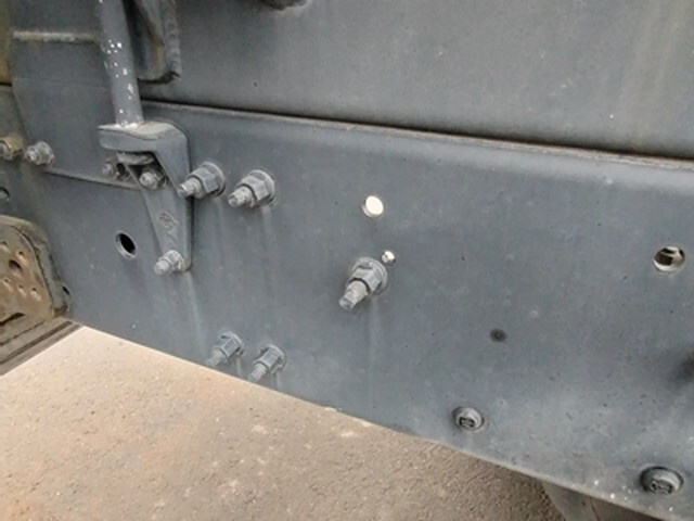 UDトラックスクオンダンプ大型（10t）[写真12]