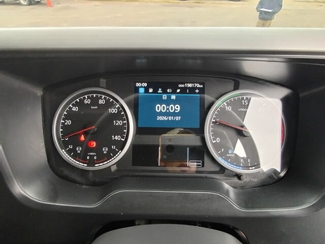 UDトラックスクオンダンプ大型（10t）[写真29]