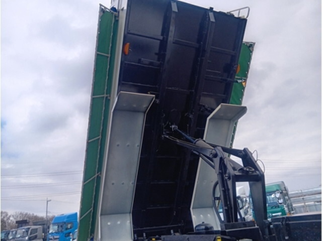 日野プロフィアダンプ大型（10t）[写真08]