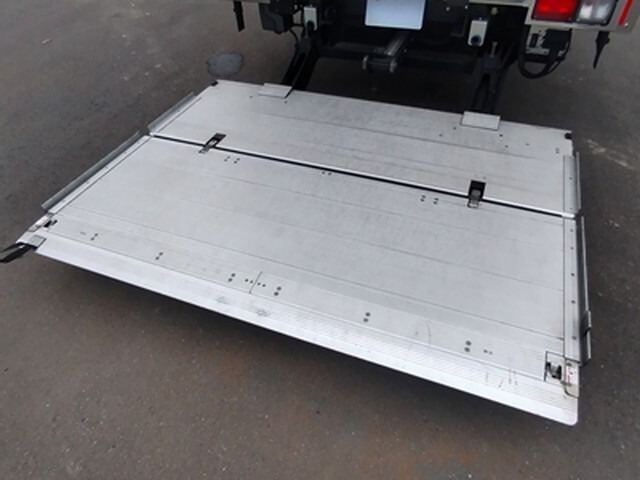 日野レンジャー冷凍車（冷蔵車）中型（4t）[写真07]