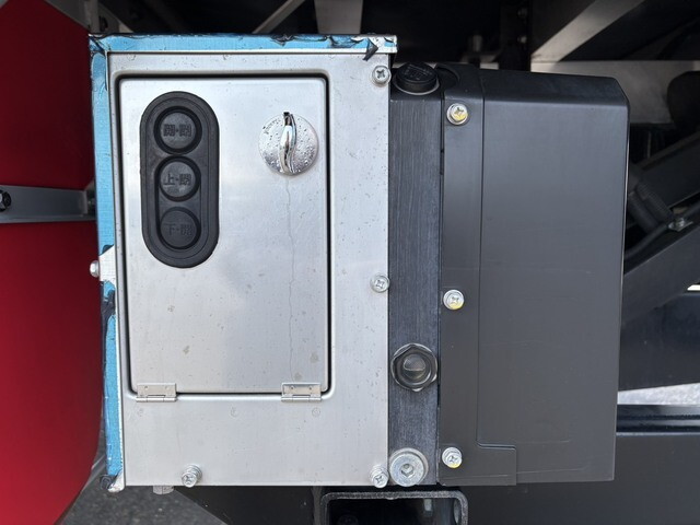 日野レンジャーアルミバン中型（4t）[写真20]