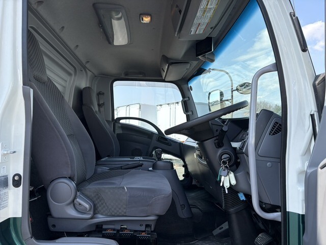 いすゞフォワード保冷バン中型（4t）[写真30]