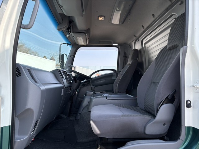 いすゞフォワード保冷バン中型（4t）[写真31]