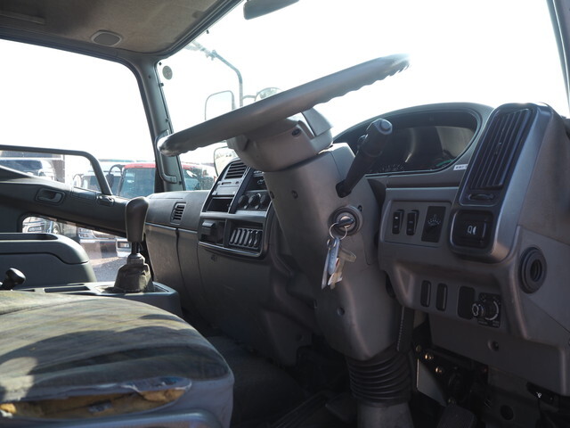 三菱ふそうファイタークレーン4段増トン（6t・8t）[写真35]