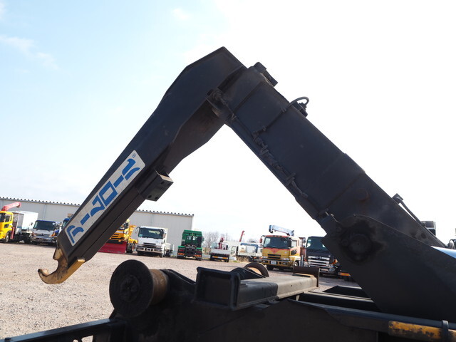 日野レンジャーコンテナ専用車増トン（6t・8t）[写真09]