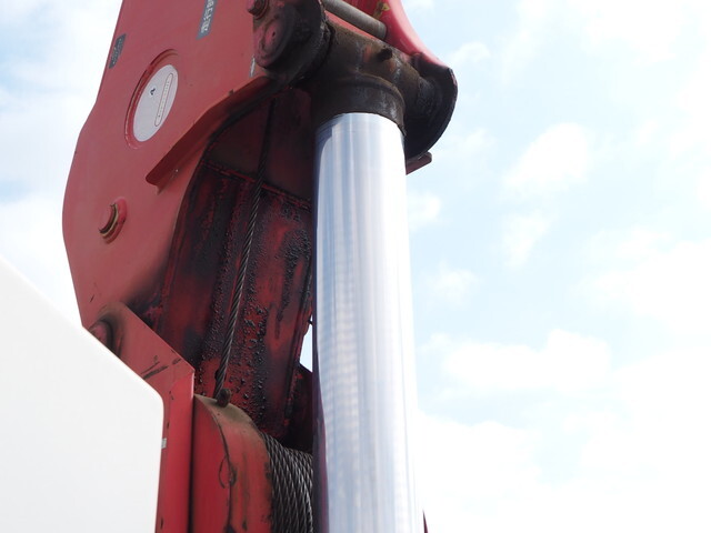 三菱ふそうファイタークレーン6段中型（4t）[写真12]