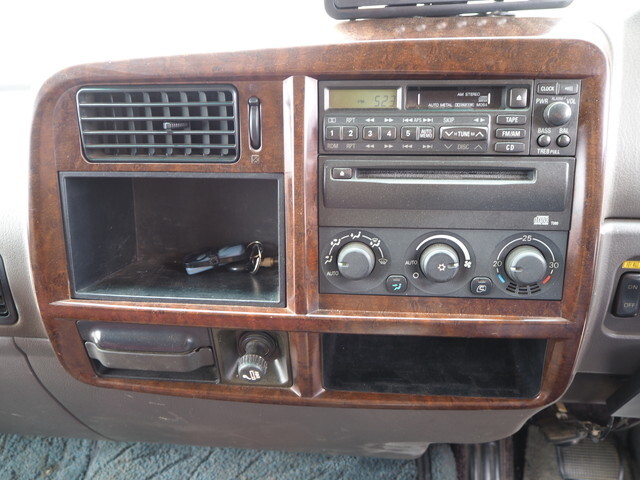 三菱ふそうファイタークレーン6段中型（4t）[写真37]