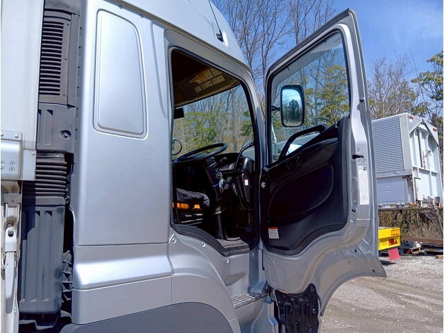 日野プロフィアアルミウイング大型（10t）[写真16]