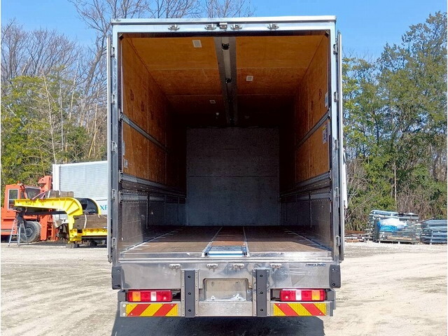 日野プロフィアアルミウイング大型（10t）[写真13]