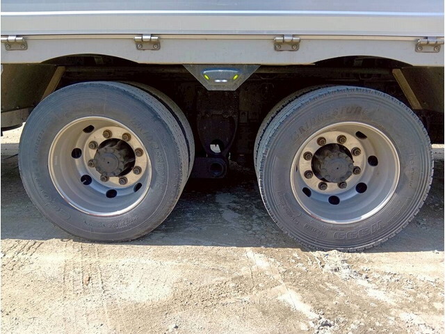 日野プロフィアアルミウイング大型（10t）[写真32]