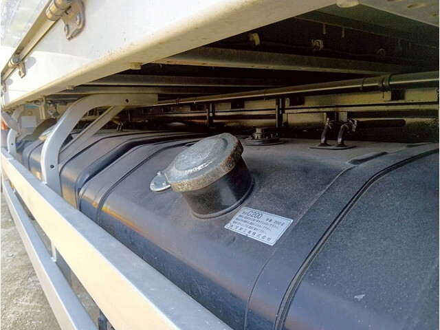 日野プロフィアアルミウイング大型（10t）[写真36]