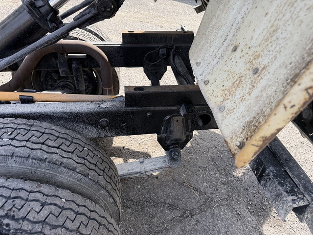 三菱ふそうキャンター平ボディ小型（2t・3t）[写真13]