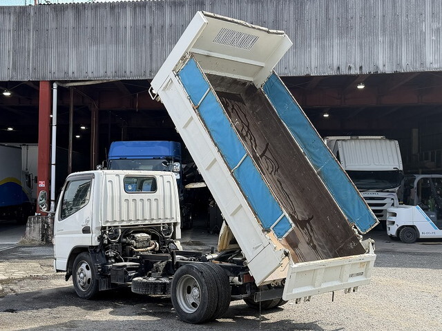 三菱ふそうキャンター平ボディ小型（2t・3t）[写真02]