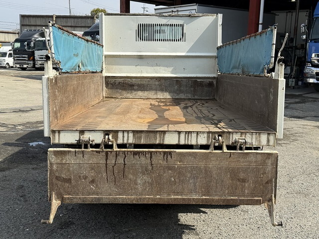 三菱ふそうキャンター平ボディ小型（2t・3t）[写真20]