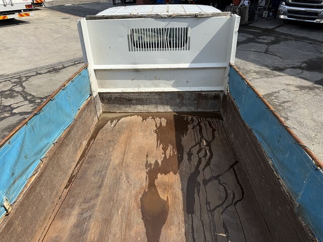 三菱ふそうキャンター平ボディ小型（2t・3t）[写真21]