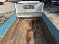 三菱ふそうキャンター平ボディ小型（2t・3t）[写真22]