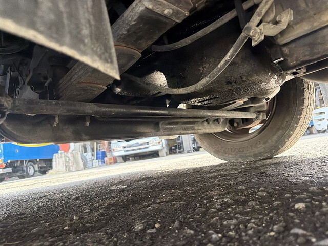 三菱ふそうキャンター平ボディ小型（2t・3t）[写真29]