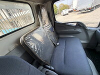 三菱ふそうキャンター平ボディ小型（2t・3t）[写真37]