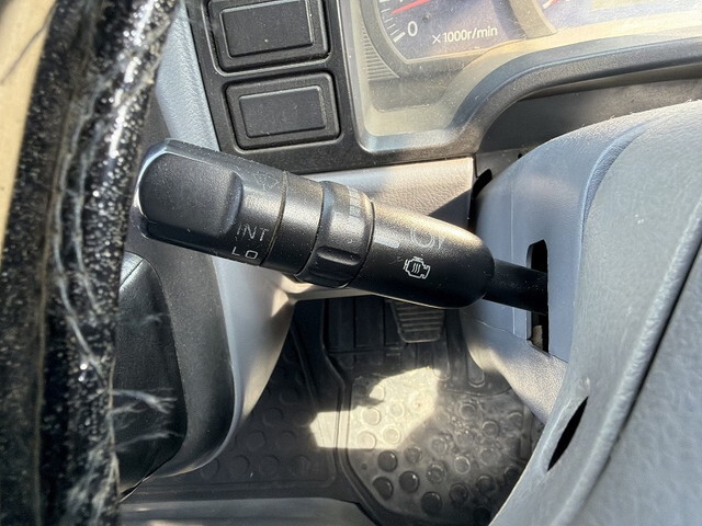 三菱ふそうキャンター平ボディ小型（2t・3t）[写真37]