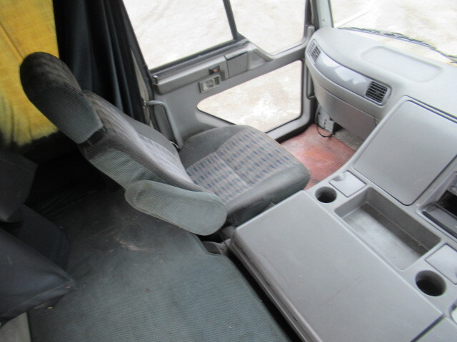 三菱ふそうグレートトレーラーヘッド（トラクターヘッド）大型（10t）[写真21]