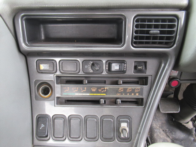 三菱ふそうグレートトレーラーヘッド（トラクターヘッド）大型（10t）[写真24]