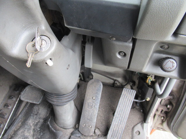 三菱ふそうグレートトレーラーヘッド（トラクターヘッド）大型（10t）[写真28]