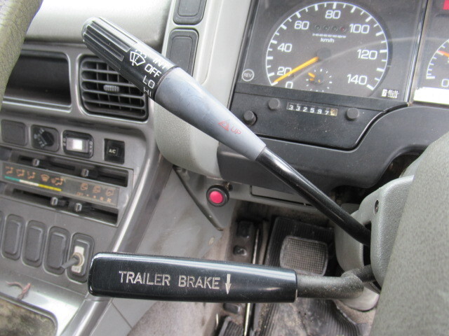 三菱ふそうグレートトレーラーヘッド（トラクターヘッド）大型（10t）[写真29]