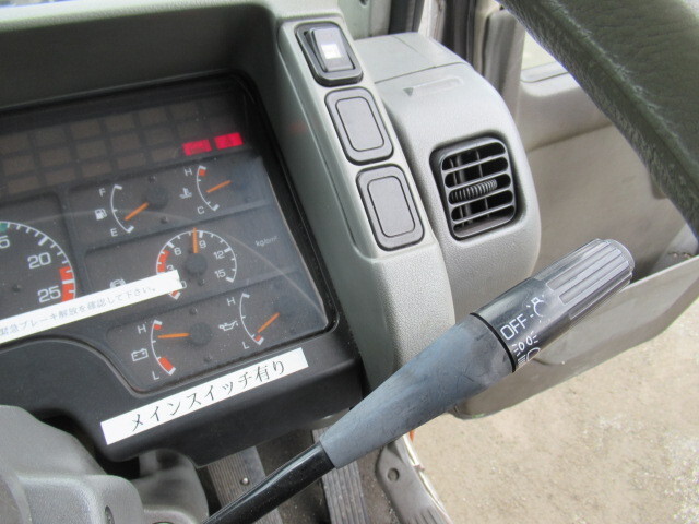 三菱ふそうグレートトレーラーヘッド（トラクターヘッド）大型（10t）[写真30]