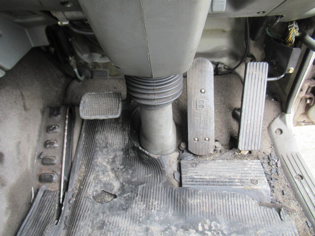 三菱ふそうグレートトレーラーヘッド（トラクターヘッド）大型（10t）[写真31]