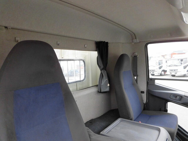 三菱ふそうファイター平ボディ中型（4t）[写真13]