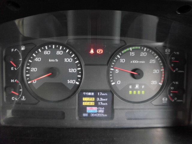 三菱ふそうファイター平ボディ中型（4t）[写真17]