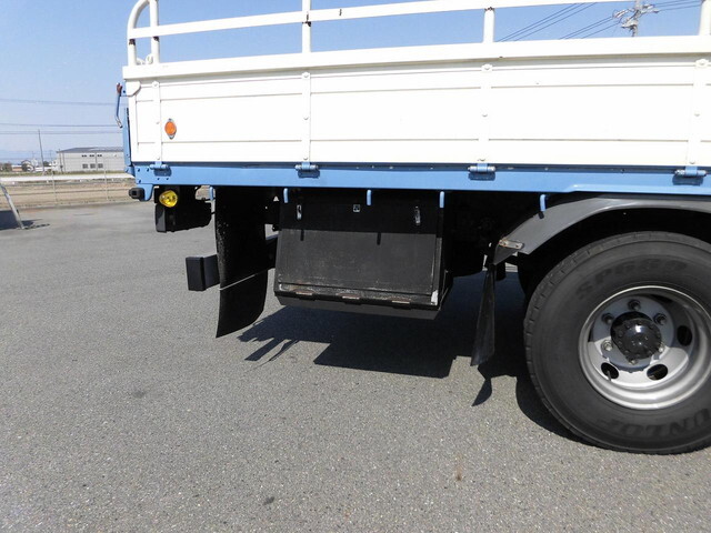 三菱ふそうファイター平ボディ中型（4t）[写真23]