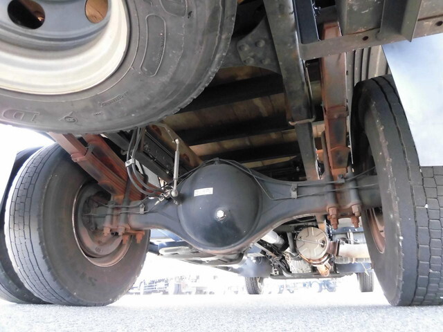 三菱ふそうファイター平ボディ中型（4t）[写真09]