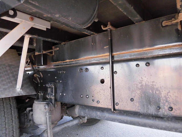 三菱ふそうスーパーグレートアルミブロック大型（10t）[写真13]