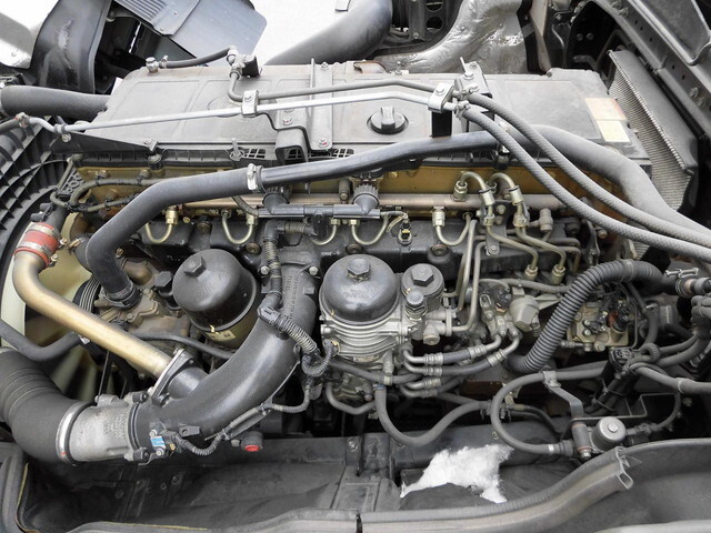 三菱ふそうスーパーグレートアルミブロック大型（10t）[写真22]