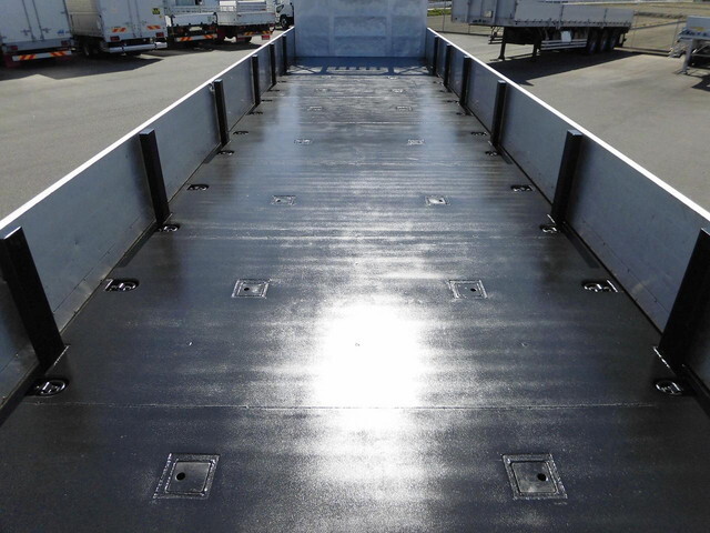 三菱ふそうスーパーグレートアルミブロック大型（10t）[写真08]