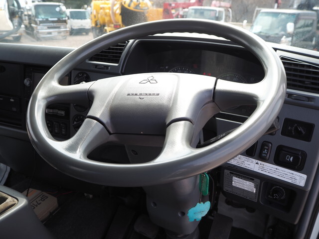 三菱ふそうファイターセルフクレーン6段増トン（6t・8t）[写真35]