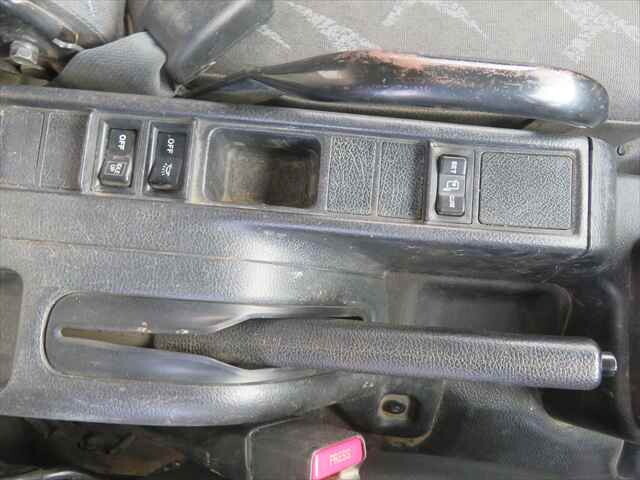 日野レンジャーダンプ中型（4t）[写真30]