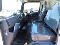 いすゞエルフ冷凍車（冷蔵車）小型（2t・3t）[写真22]