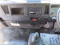 いすゞエルフ冷凍車（冷蔵車）小型（2t・3t）[写真24]