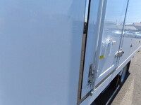 いすゞエルフ冷凍車（冷蔵車）小型（2t・3t）[写真29]