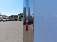 いすゞエルフ冷凍車（冷蔵車）小型（2t・3t）[写真32]