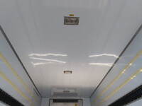 いすゞエルフ冷凍車（冷蔵車）小型（2t・3t）[写真40]