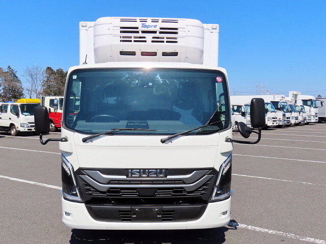 いすゞエルフ冷凍車（冷蔵車）小型（2t・3t）[写真04]