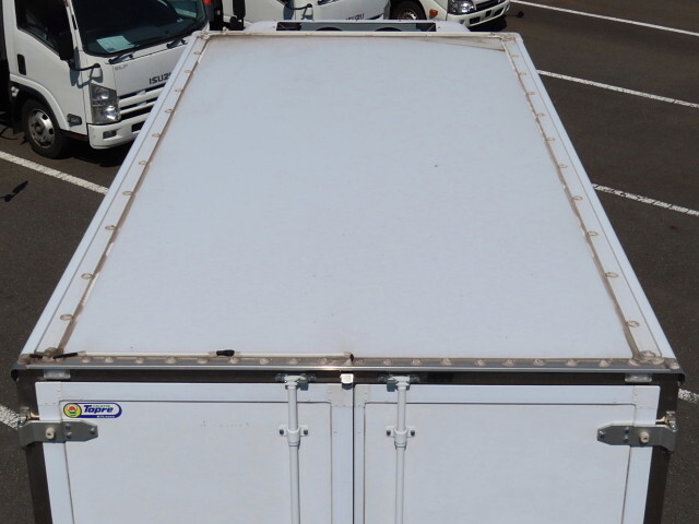 いすゞエルフ冷凍車（冷蔵車）小型（2t・3t）[写真07]