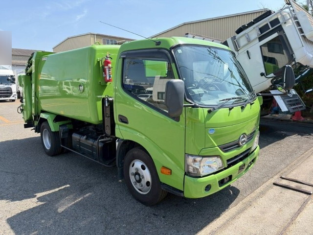 日野デュトロパッカー車（塵芥車）小型（2t・3t）[写真01]