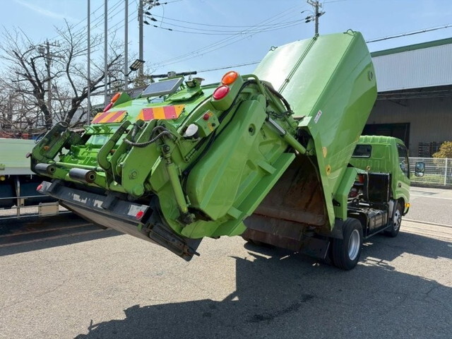 日野デュトロパッカー車（塵芥車）小型（2t・3t）[写真07]